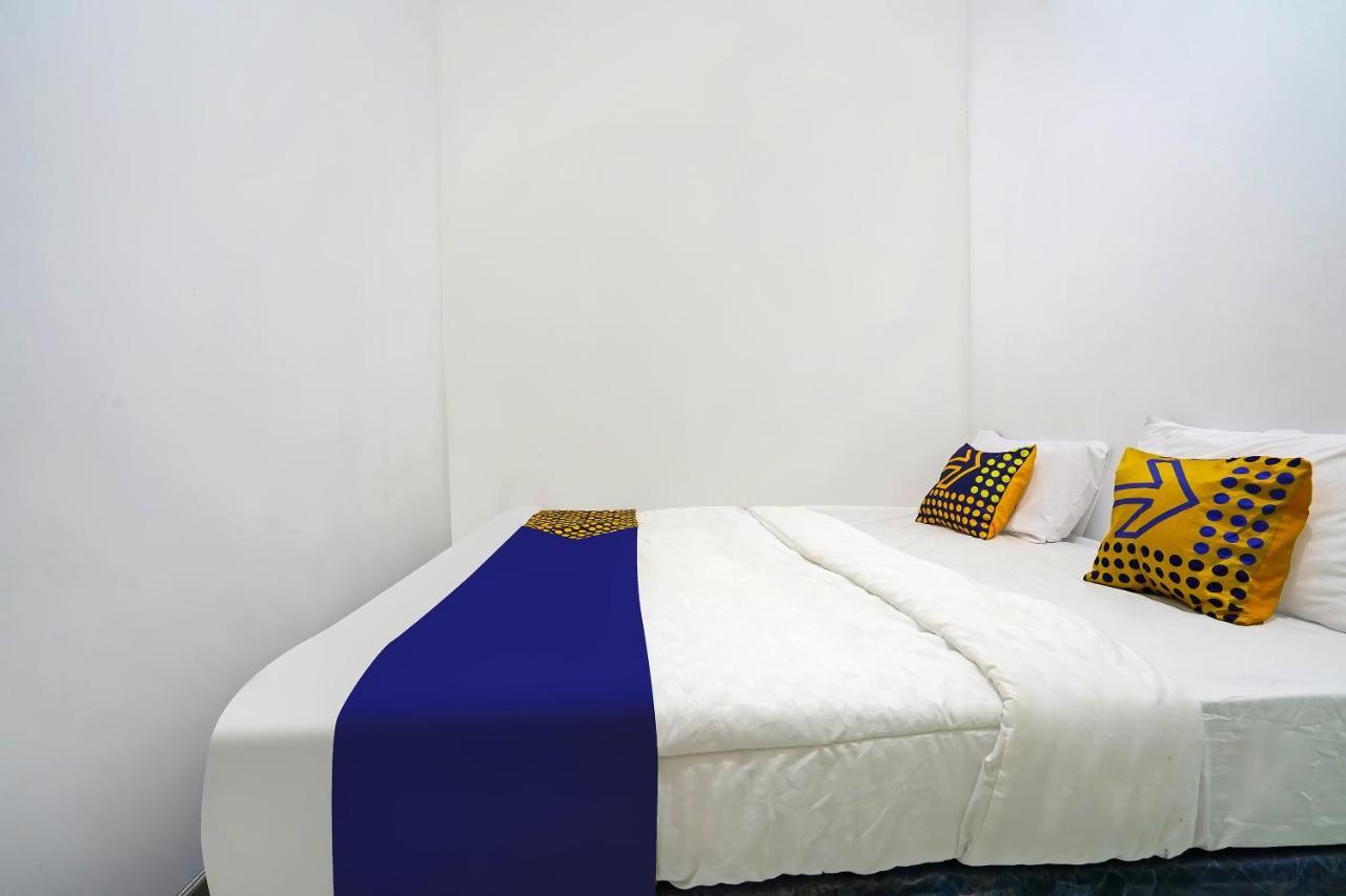 Spot On 91723 Sony Homestay Syariah Sukabumi Bagian luar foto